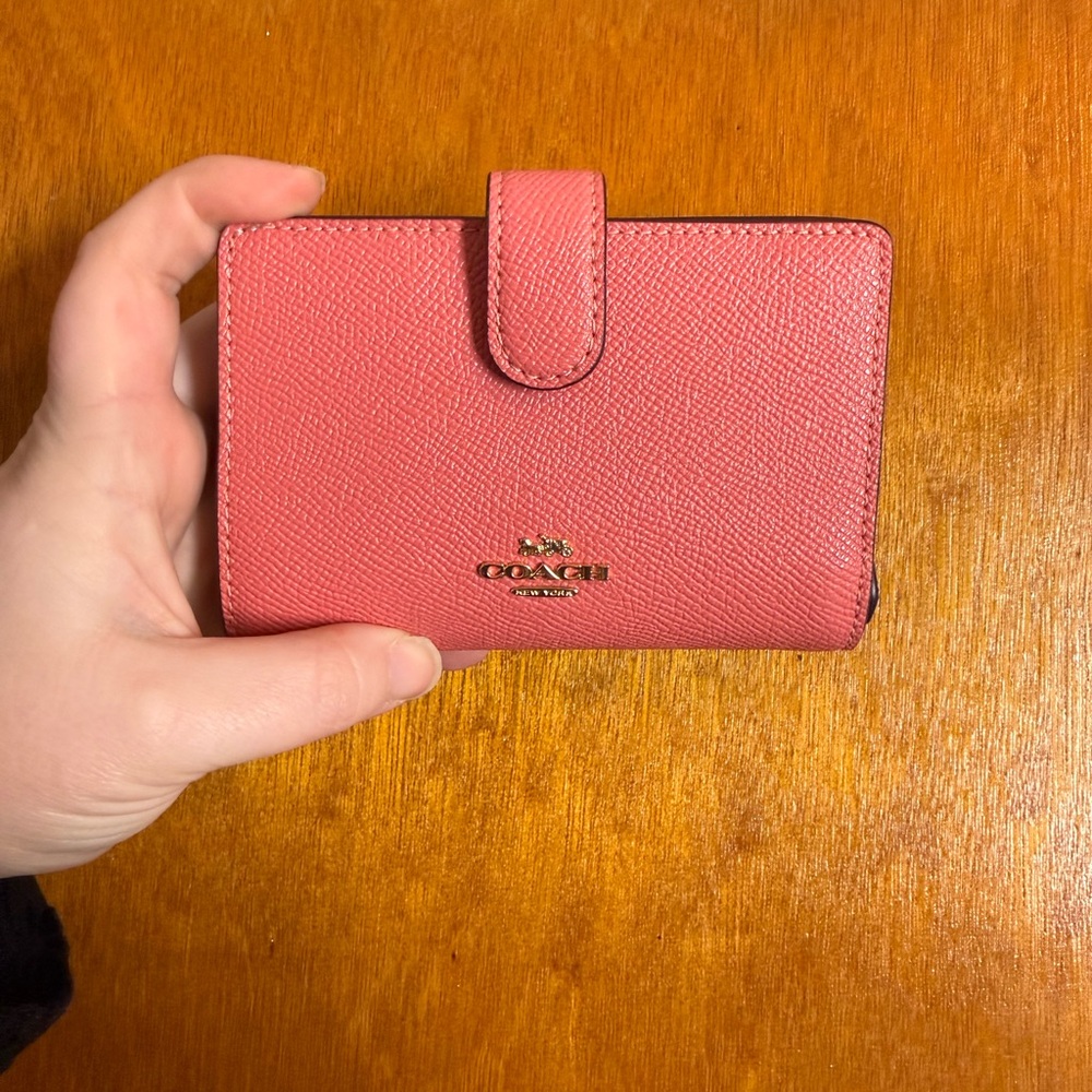 Coach Coral Medium Corner Zip Wallet